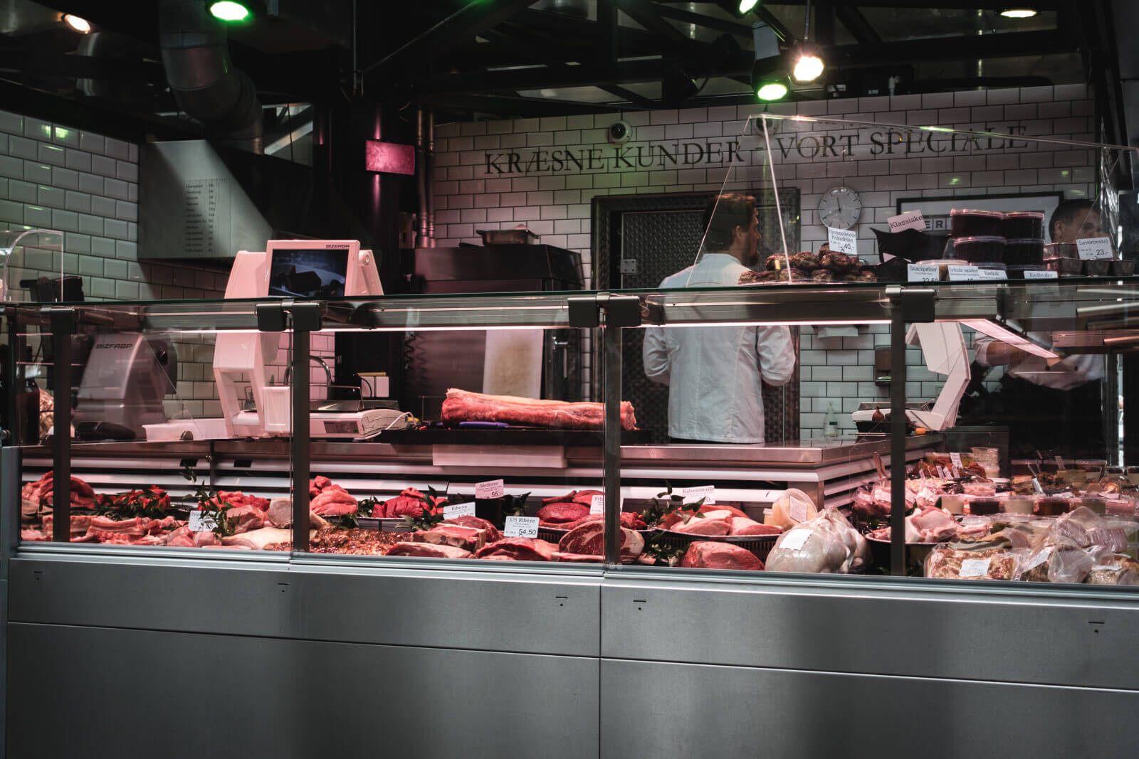 Where To Buy Beef Brisket (Best Places Online & Grocery Stores)