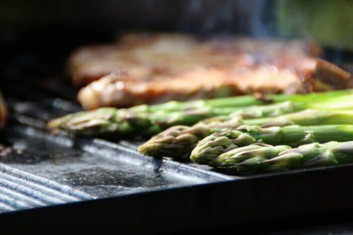 Delicious Chicken Parm Sides: 13+ Mouth-Watering Options 9 Asparagus steak