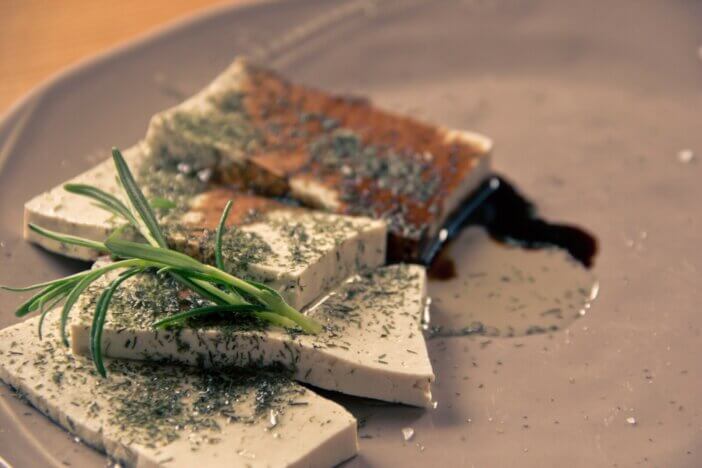 5 Sustainable Meat Products for Healthy & Eco-Friendly Meals 3 Example of Tofu