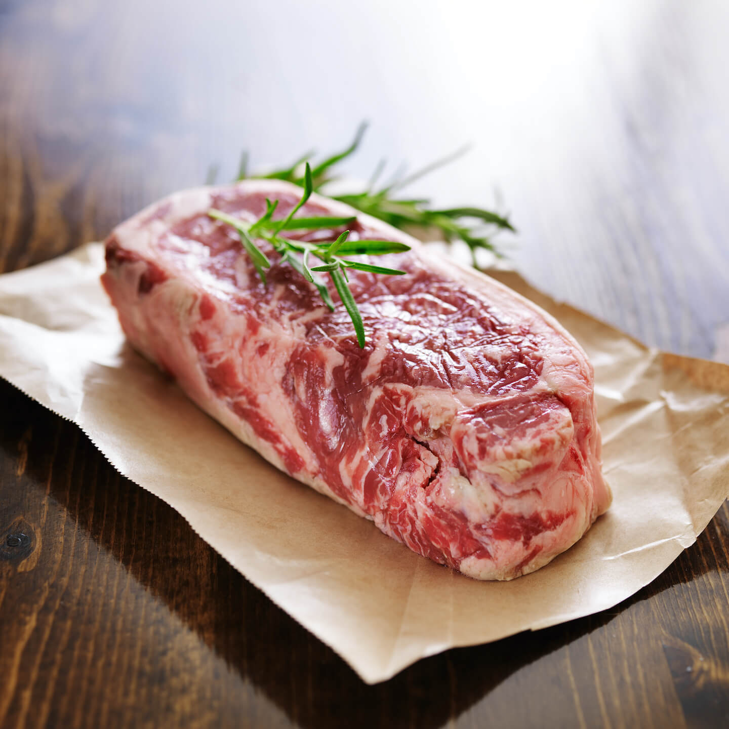 5 Essential Differences Between New York Strip and Sirloin Steaks