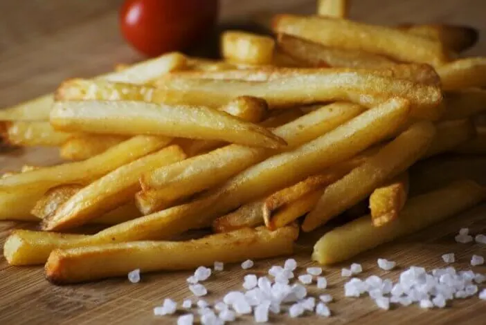 air-fryer-french-fries_3523560