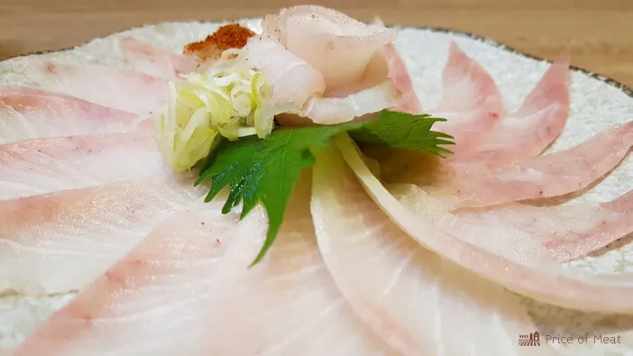 what does yellowtail taste like