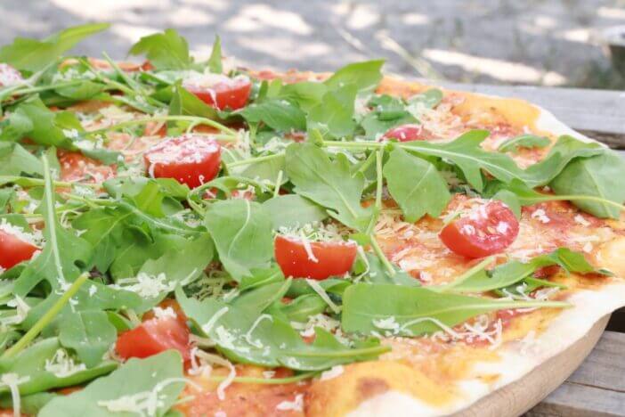 Discover the Best Ways to Enjoy Brie in Your Meals 2 arugula-pizza_1900792