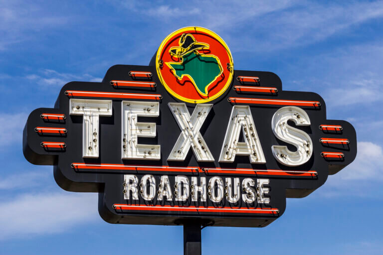 5+ Best Steaks to Try at Texas Roadhouse: The Best of the Best!