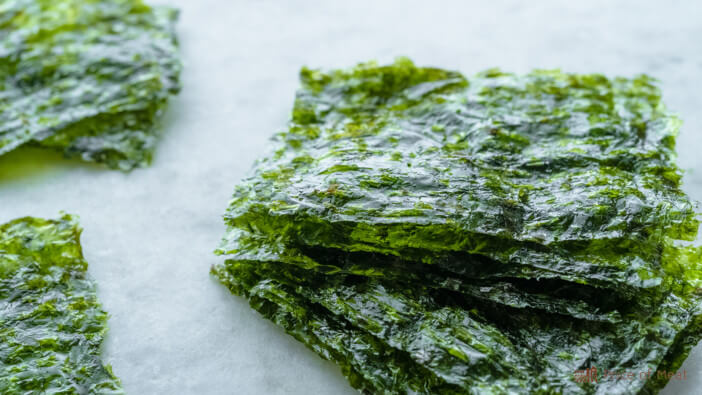 5 Best Nori for Sushi: Select the Perfect Seaweed for Your Rolls