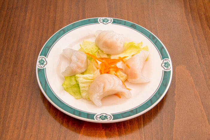A jiaozi and also known as mandu, is a type of dumpling or ravioli typical of Chinese cuisine very popular in China, Japan and Korea, as well as outside Asia.