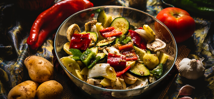 5+ Reasons You Need a Marinating Bowl in Your Kitchen 1 marinating bowl 5+ Reasons You Need a Marinating Bowl in Your Kitchen