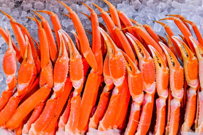 8+ Key Differences Between Blue and Snow Crabs 5 fresh delicious Japanese snow crab at Kinosaki onsen Japan