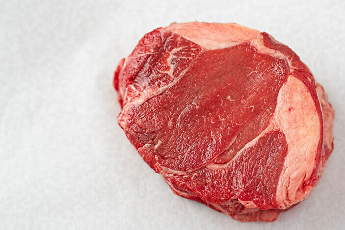9 Lean Grass Fed Beef Cuts For Health & Fitness Enthusiasts 6 Raw beef chuck