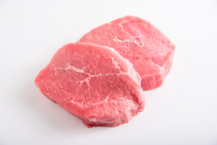 9 Lean Grass Fed Beef Cuts For Health & Fitness Enthusiasts 2 isolated beef, eye of round