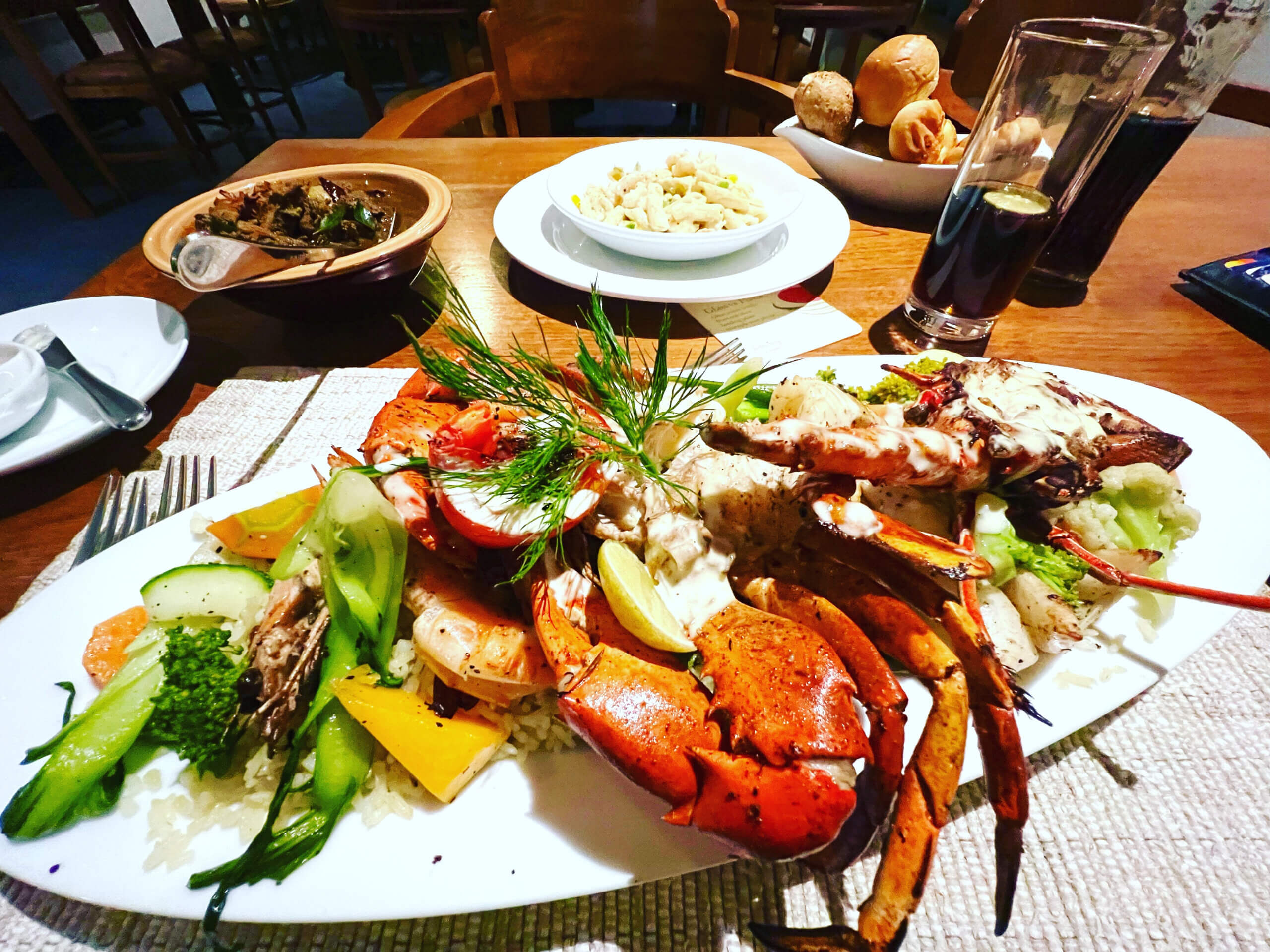 10 Reasons Why Lobster and King Crab Are So Expensive and How It