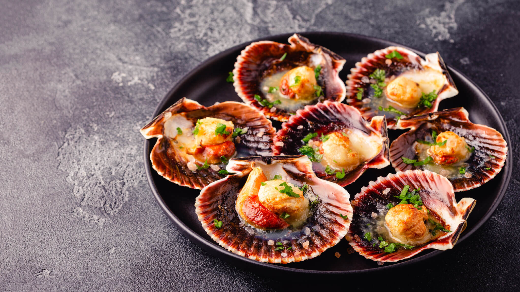 Which Is Healthier Shrimp or Scallops? 5 Key Nutritional Differences