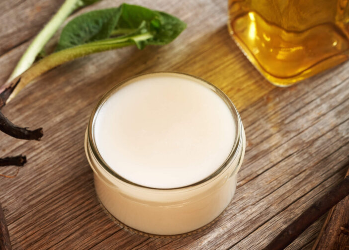 Can You Mix Peanut Oil and Lard? 5 Reasons It's Healthier for Frying