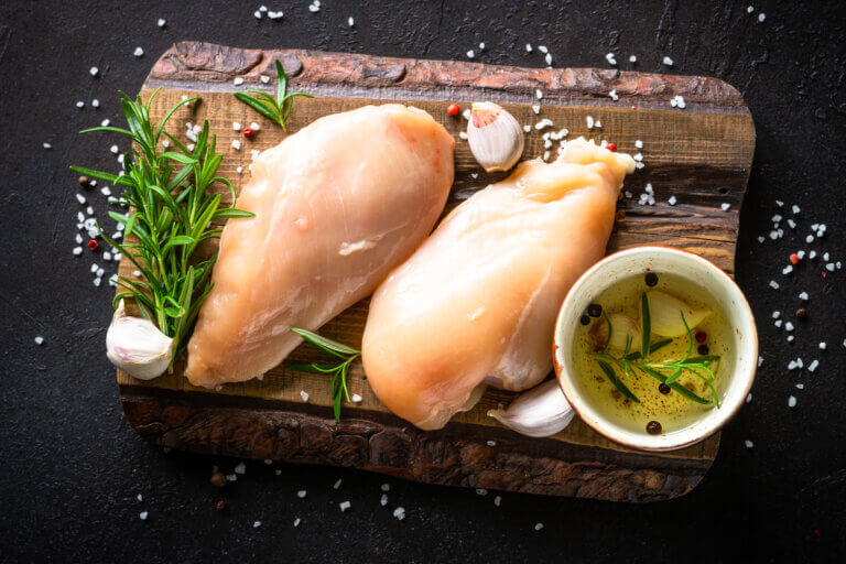 5 Key Steps to Perfectly Season and Oil Chicken