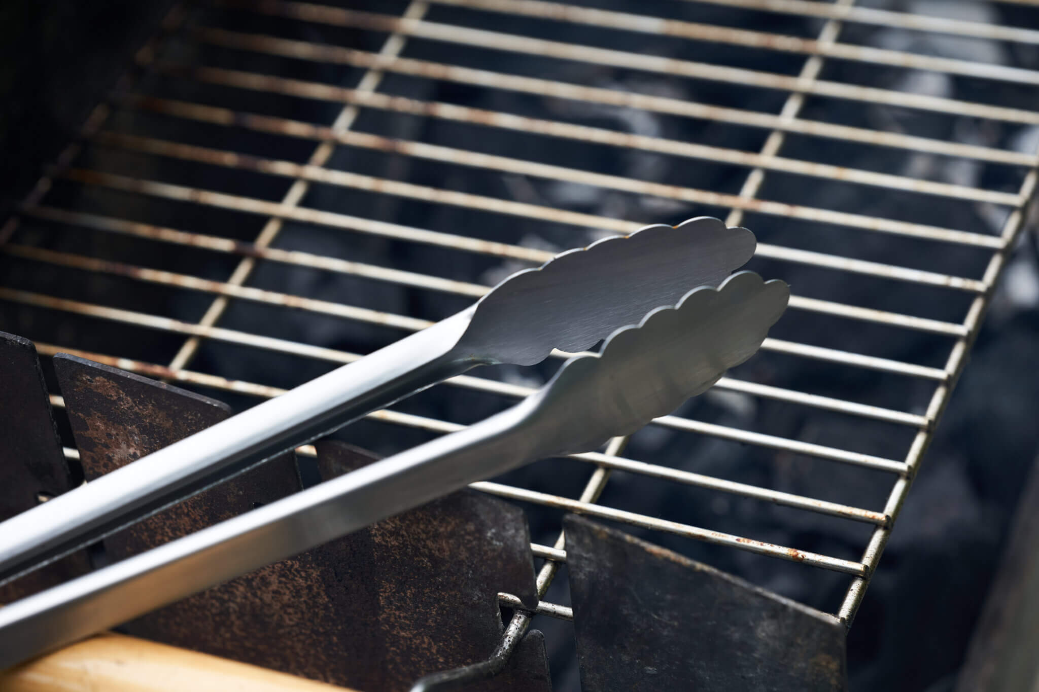 Which Is Better for Grilling? 7 Key Differences Between Stainless Steel