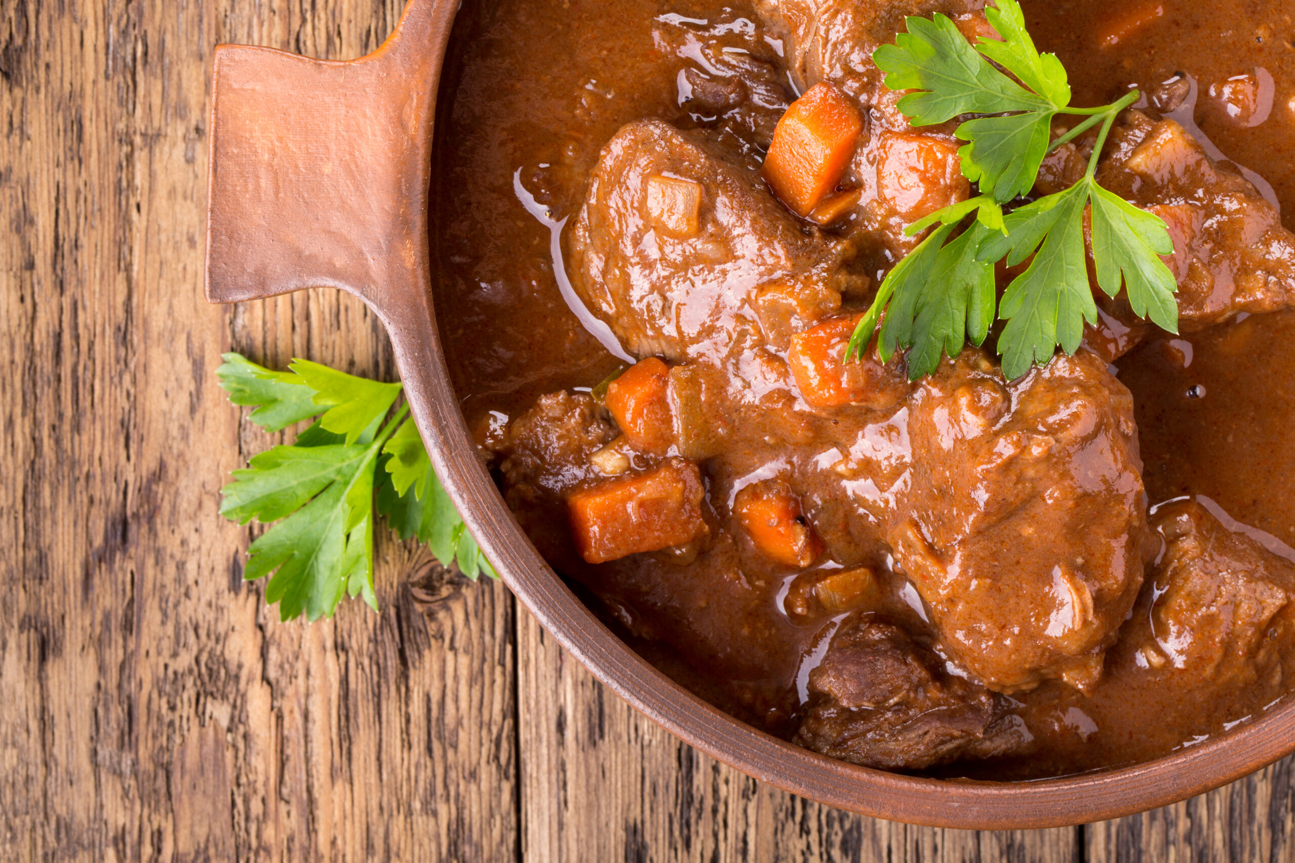 7 Best Slow Cooking Beef Cuts for Busy Families Simplify Your Meals