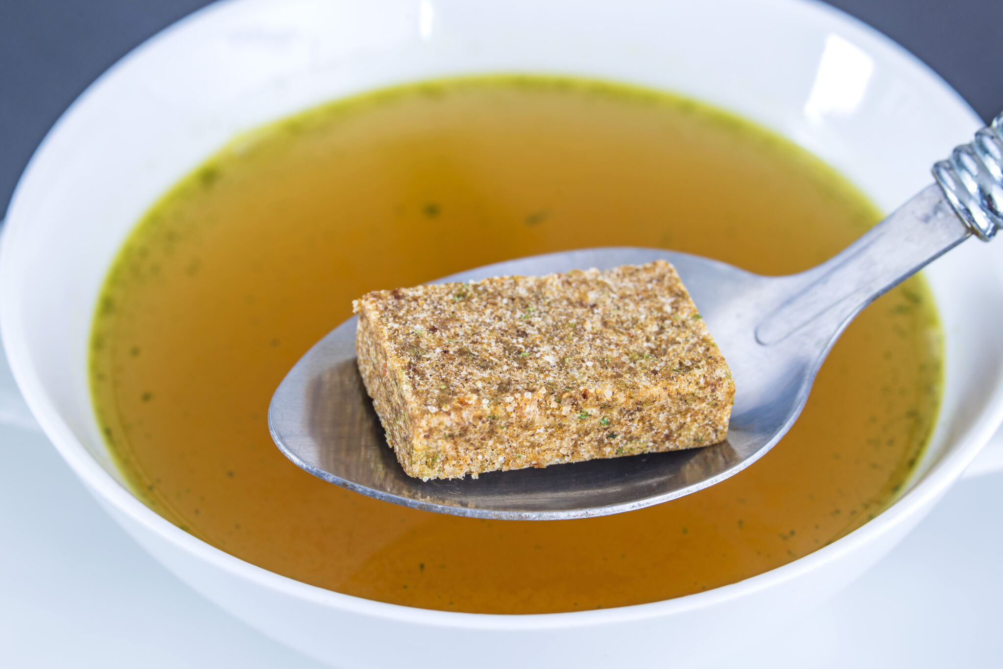 5 Differences Home Cooks Need to Know About Bouillon Cubes vs Liquid Broth